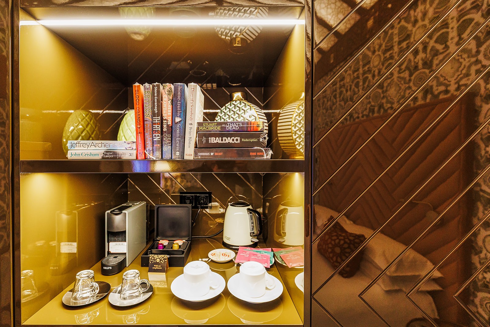 Hotel Claude Marbella Suite Alhambra baño — fotografía hotel