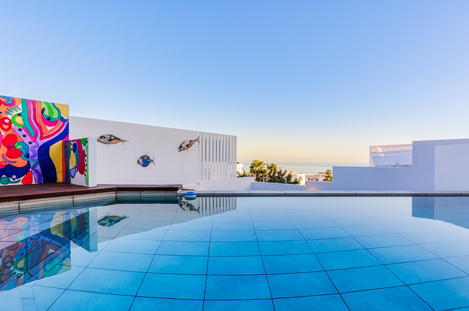 Vídeo y reels inmobiliarios en Marbella — producción cinematográfica