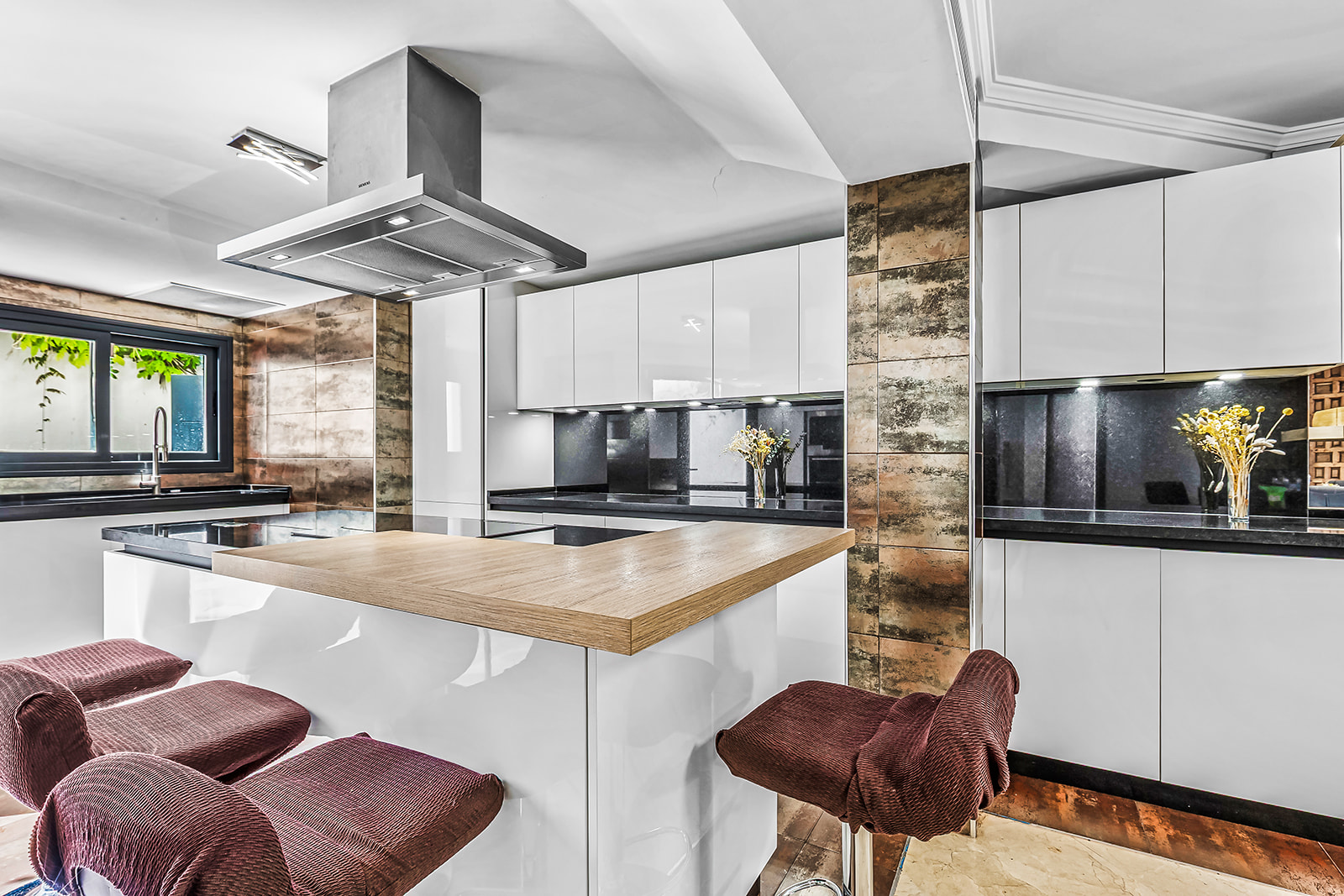 Cocina de villa en Nueva Andalucía, Marbella — fotografía HDR