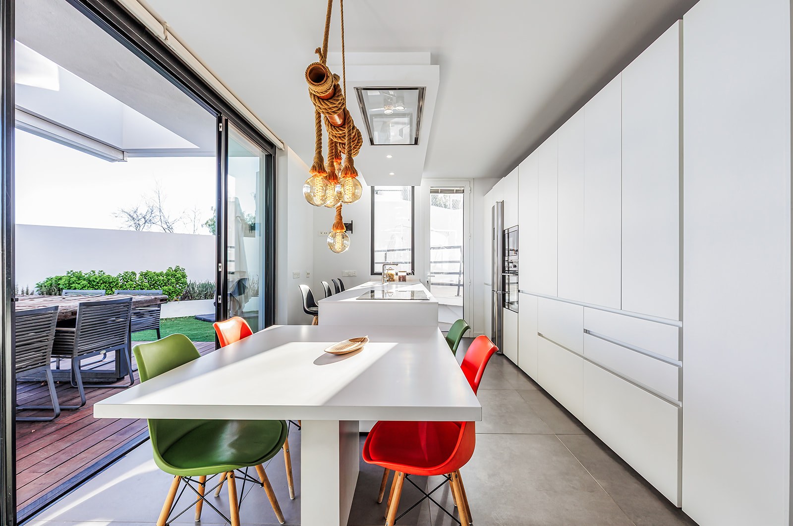 Cocina moderna villa Costa del Sol — fotografía HDR